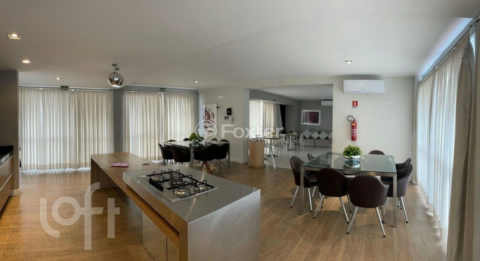 Image 32 - 898777