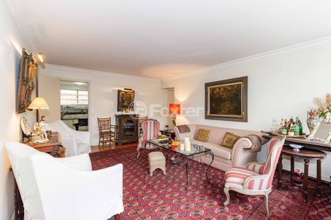 Image 3 - 898805