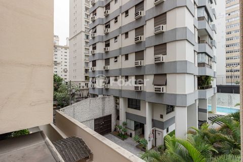 Image 16 - 898805