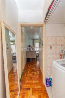 Image 8 - 898896