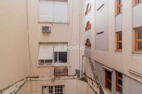 Image 3 - 898896