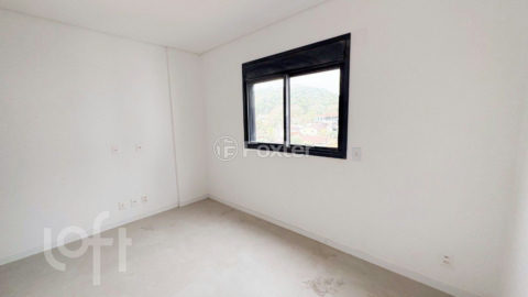 Image 34 - 898898