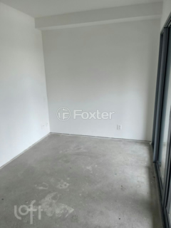 Image 6 - 898911