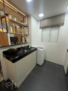 Image 17 - 898963