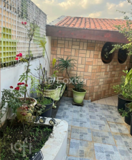 Image 17 - 899012