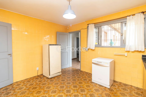 Image 32 - 899185