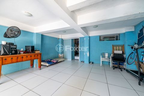 Image 34 - 899342