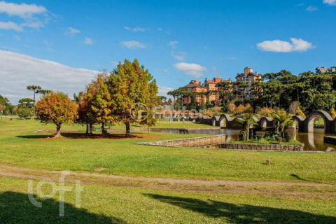 Image 37 - 899395