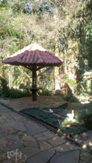 Image 5 - 899463