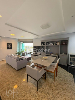 Image 21 - 899513