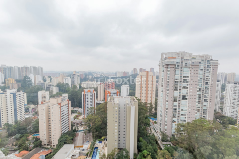 Image 4 - 899525
