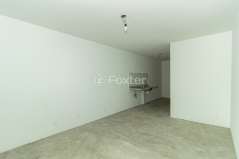Image 4 - 899613