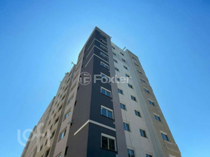 Image 8 - 899617