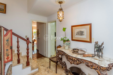 Image 22 - 899672