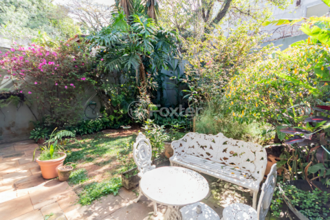 Image 7 - 899672