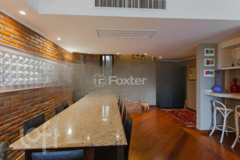 Image 8 - 899813