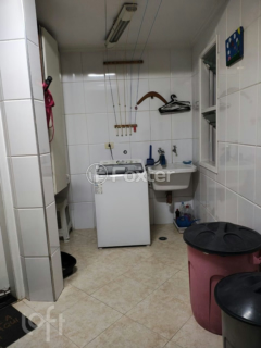 Image 9 - 899832