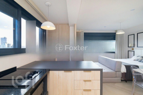 Image 7 - 899997