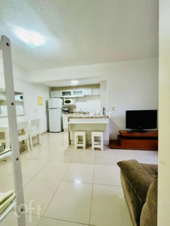 Image 3 - 900105