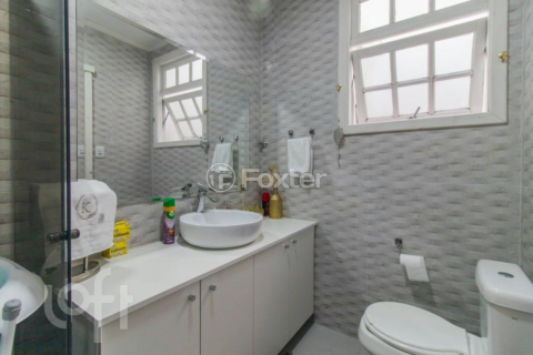 Image 17 - 900413
