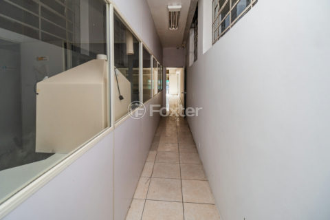 Image 24 - 900420