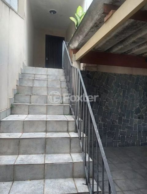 Image 11 - 900510