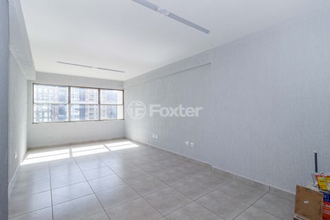 Image 1 - 900513