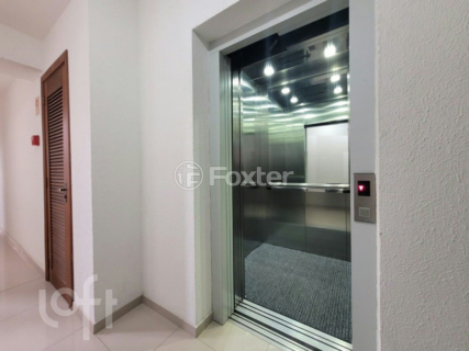 Image 7 - 900584