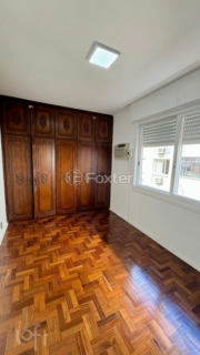 Image 8 - 900748