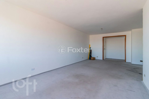 Image 4 - 900749