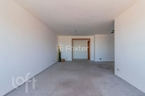 Image 3 - 900749