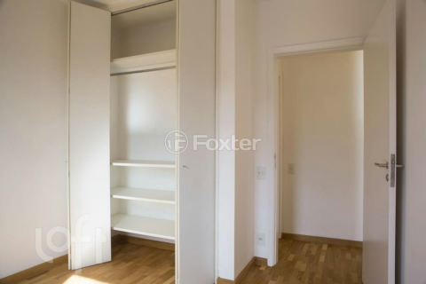 Image 7 - 900889
