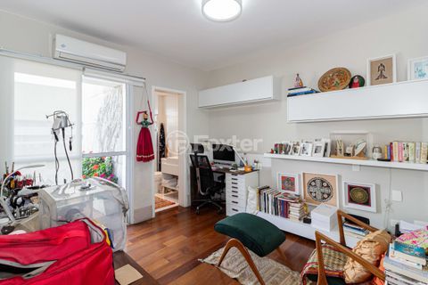 Image 33 - 900891