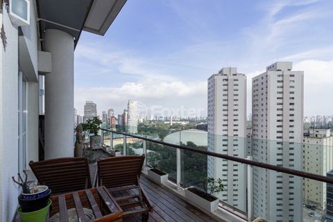 Image 22 - 900891