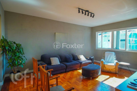 Image 33 - 901787
