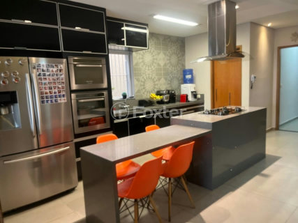 Image 3 - 902609