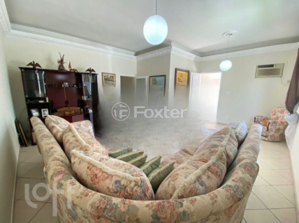Image 4 - 902844