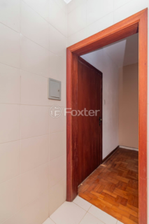 Image 7 - 904680