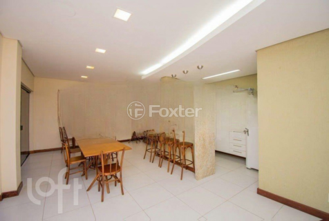 Image 35 - 904703