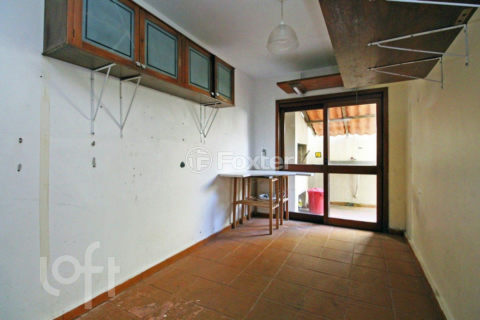 Image 31 - 905073