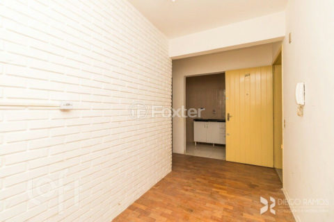 Image 1 - 906522