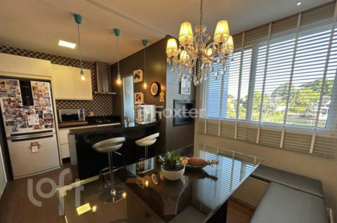 Image 4 - 907813