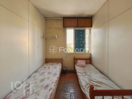 Image 7 - 908952