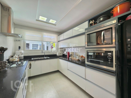 Image 4 - 909309