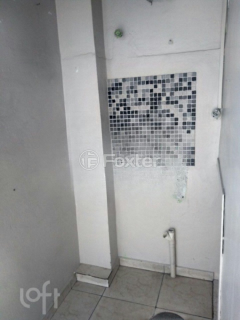 Image 8 - 910769