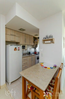 Image 7 - 911971