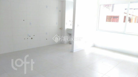 Image 4 - 912544