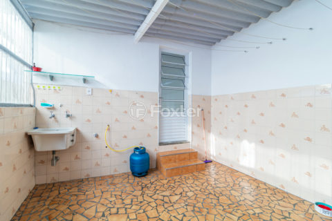 Image 40 - 913652