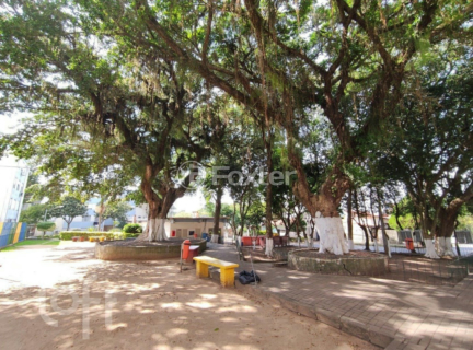 Image 12 - 915010