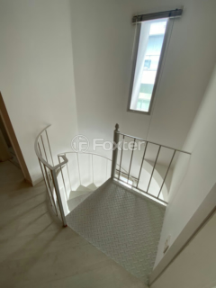 Image 6 - 915044